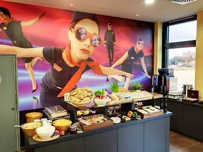 Meininger Frankfurt Main / Airport 3* Francoforte sul Meno