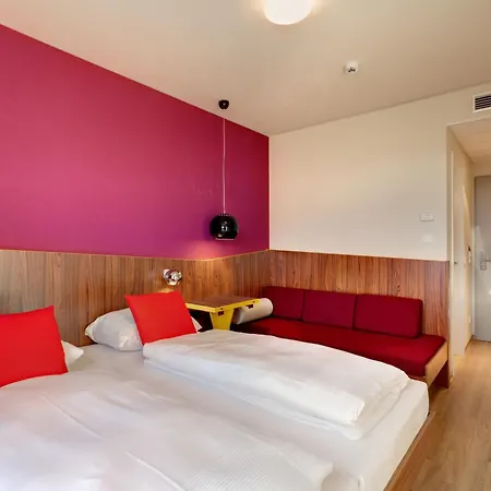 Hotel Meininger Frankfurt Main / Airport Fráncfort del Meno