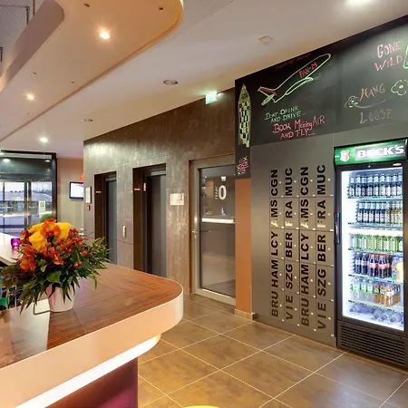 Meininger Frankfurt Main / Airport Hotel