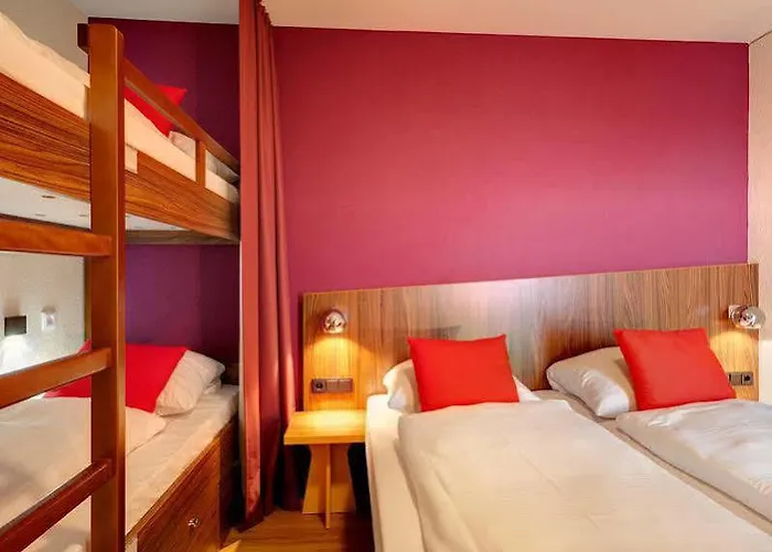 Hotel Meininger Frankfurt Main / Airport