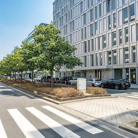 Hotel Meininger Frankfurt Main / Airport 3*
