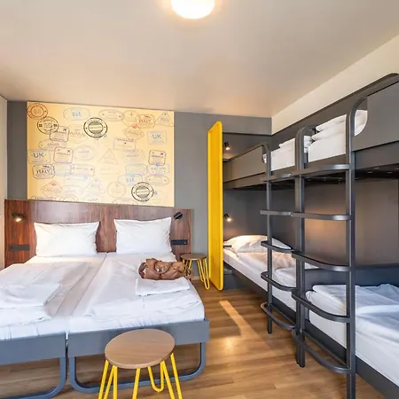 Meininger Frankfurt Main / Airport Hotel Francfort-sur-le-Main