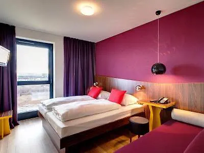 Hotel Meininger Frankfurt Main / Airport