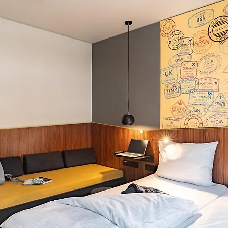 Hotel Meininger Frankfurt Main / Airport