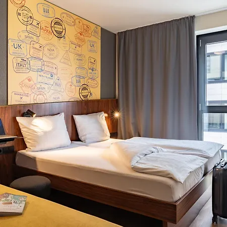 Meininger Frankfurt Main / Airport Hotel 3*