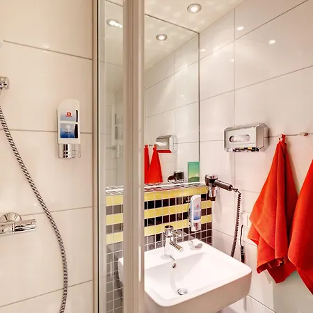 Meininger Frankfurt Main / Airport 3* Francoforte sul Meno