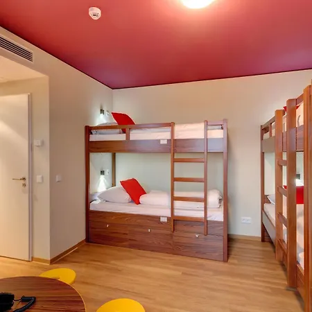 Hotel Meininger Frankfurt Main / Airport Francoforte sul Meno