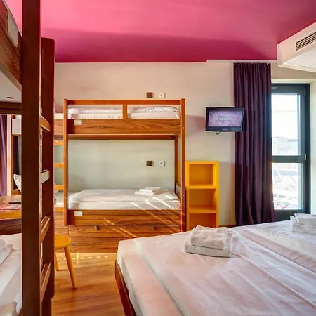 Meininger Frankfurt Main / Airport 3* Francoforte sul Meno